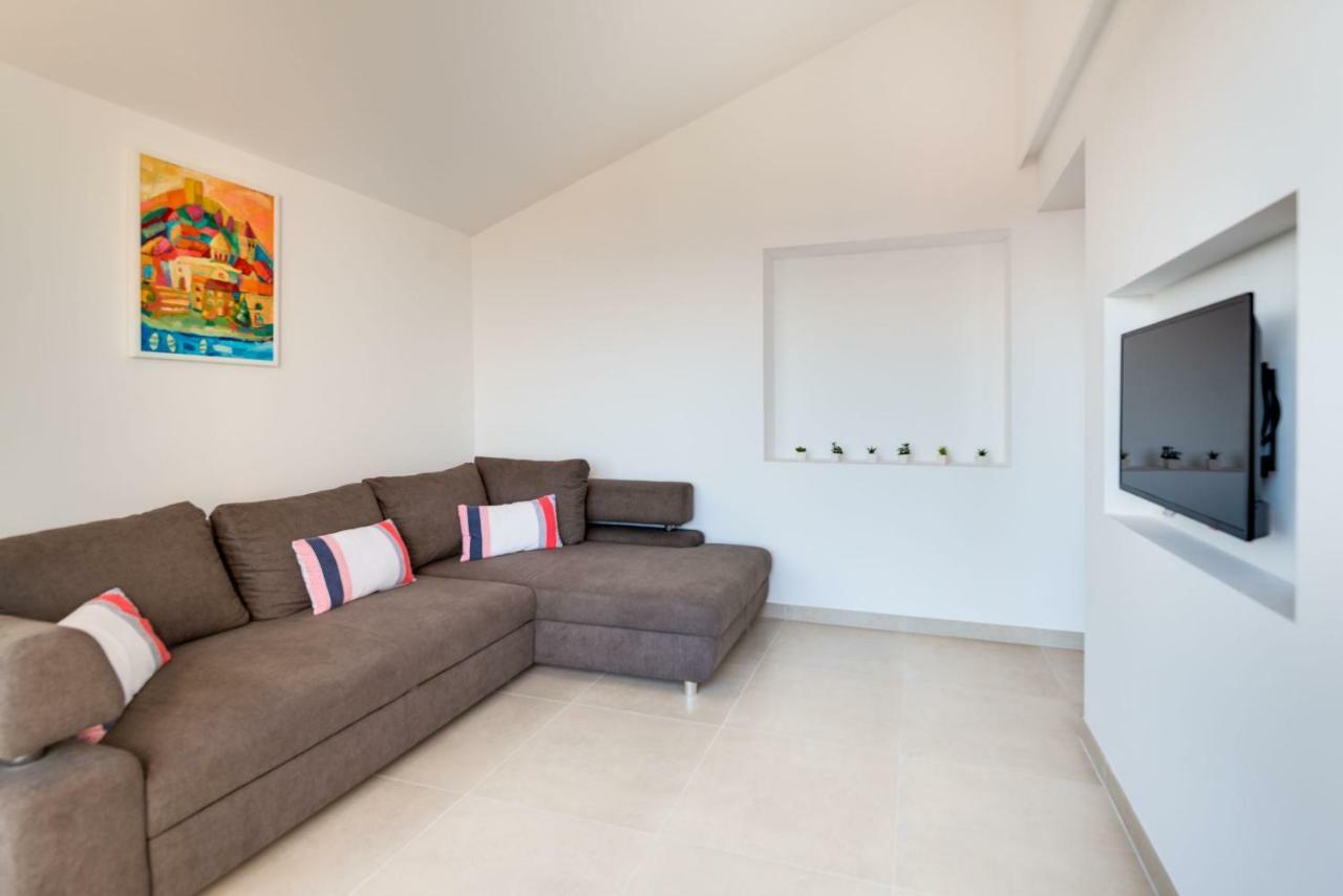 Apartment Croatica Podsolarsko *